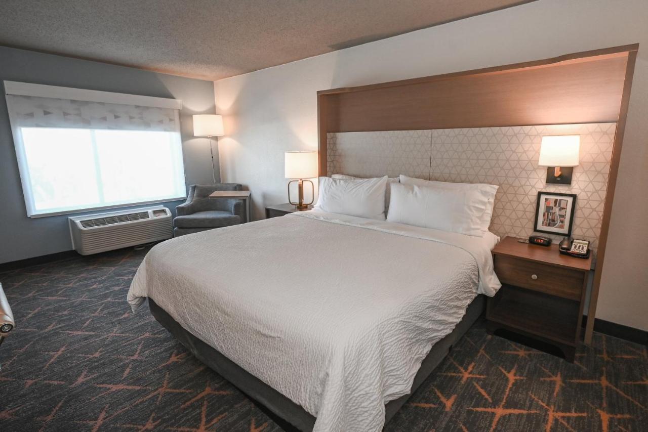 Holiday Inn Cleveland-Mayfield By Ihg Exteriér fotografie