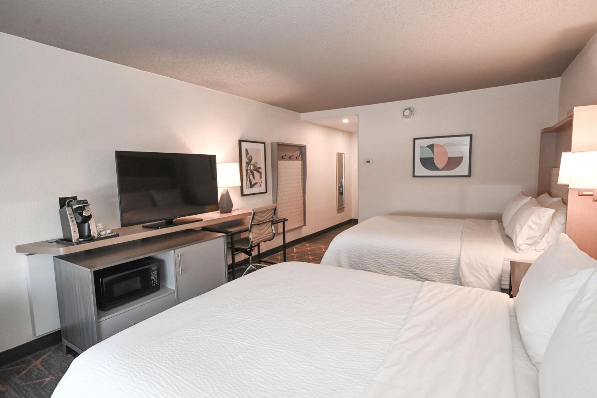 Holiday Inn Cleveland-Mayfield By Ihg Exteriér fotografie