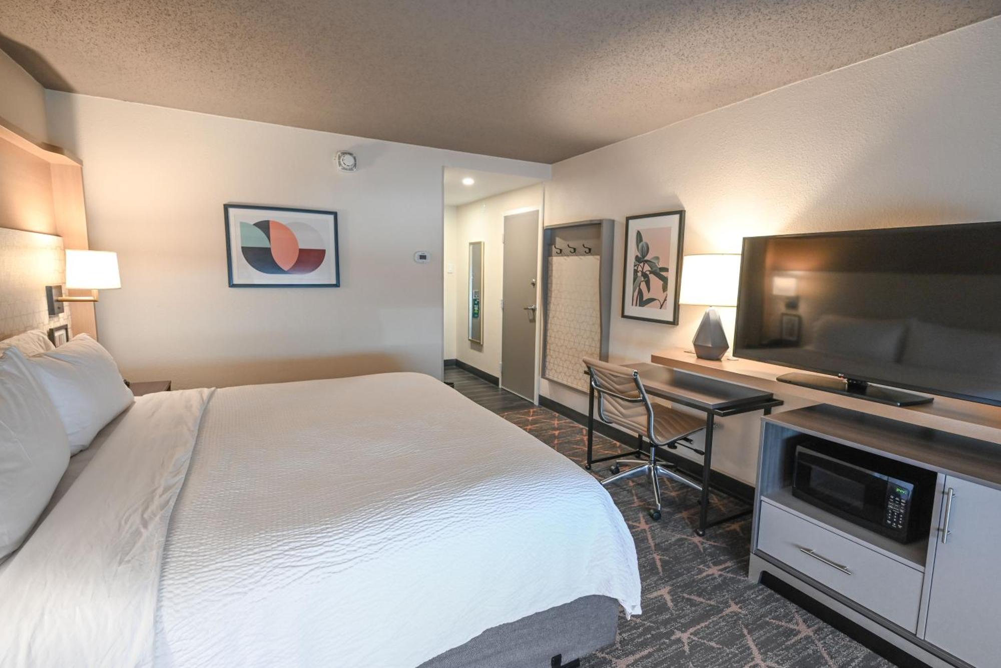 Holiday Inn Cleveland-Mayfield By Ihg Exteriér fotografie